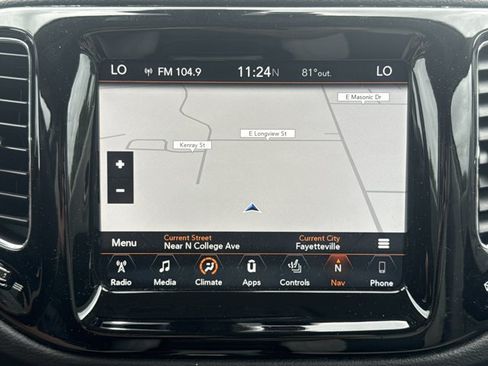 Used 2017 Jeep Compass Limited AWD/4WD image 5