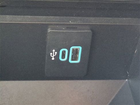 Certified 2024 Ford F250 Lariat w/ Lariat Ultimate Package image 24