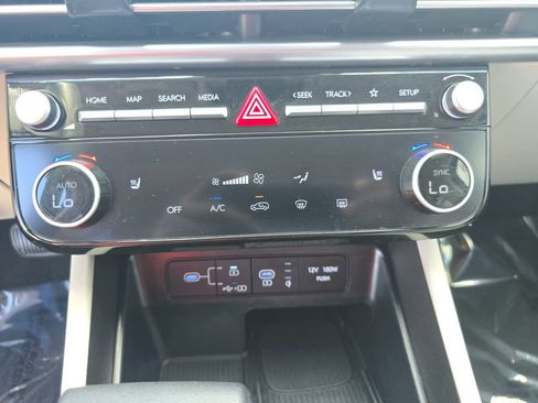 Used 2025 Hyundai Tucson SEL FWD image 25