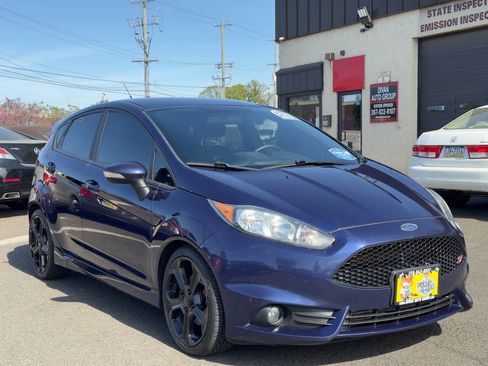 Used 2016 Ford Fiesta ST FWD image 8
