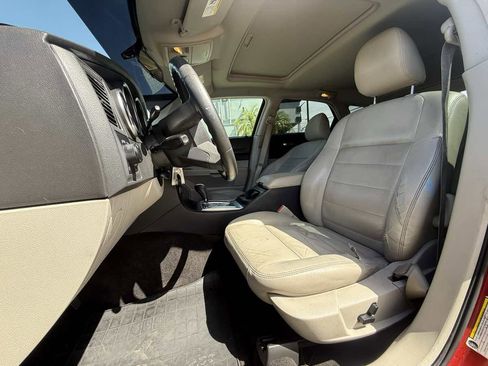 Used 2005 Dodge Magnum SE RWD image 10