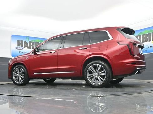 Used 2022 Cadillac XT6 Premium Luxury w/ Technology Package FWD image 23