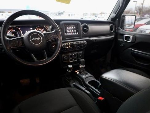 Used 2021 Jeep Gladiator Willys image 30