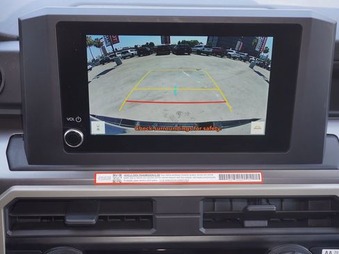 Certified 2025 Toyota Tacoma SR5 AWD/4WD image 14
