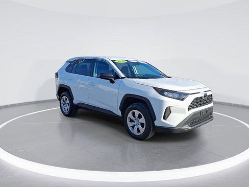 Certified 2022 Toyota RAV4 LE image 3