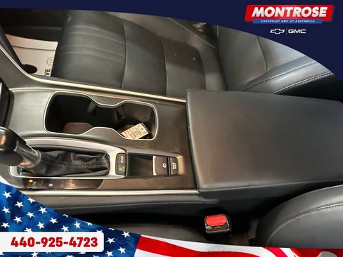 Used 2018 Honda Accord Touring image 16