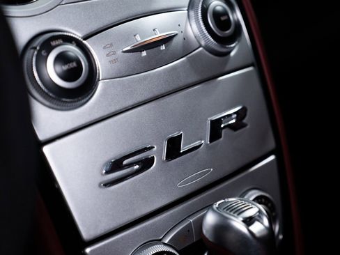 Used 2005 Mercedes-Benz SLR image 14