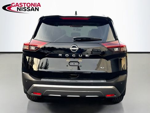Used 2023 Nissan Rogue SL w/ SL Premium Package image 7