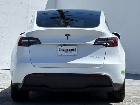Used 2023 Tesla Model Y Long Range AWD/4WD image 4