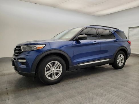 Used 2021 Ford Explorer XLT w/ Equipment Group 202A image 2