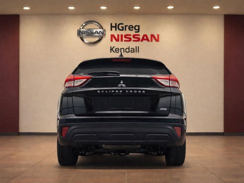 Used 2024 Mitsubishi Eclipse Cross LE image 6