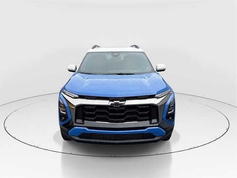 New 2025 Chevrolet Equinox ACTIV w/ Safety and Technology Package image 3