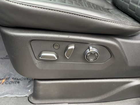 Used 2024 Cadillac Escalade V w/ LPO, ONYX Package image 8