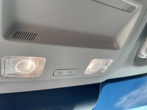 Used 2025 Ford Maverick XL w/ Equipment Group 102A image 19