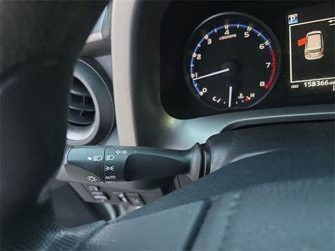 Used 2017 Toyota RAV4 LE image 27