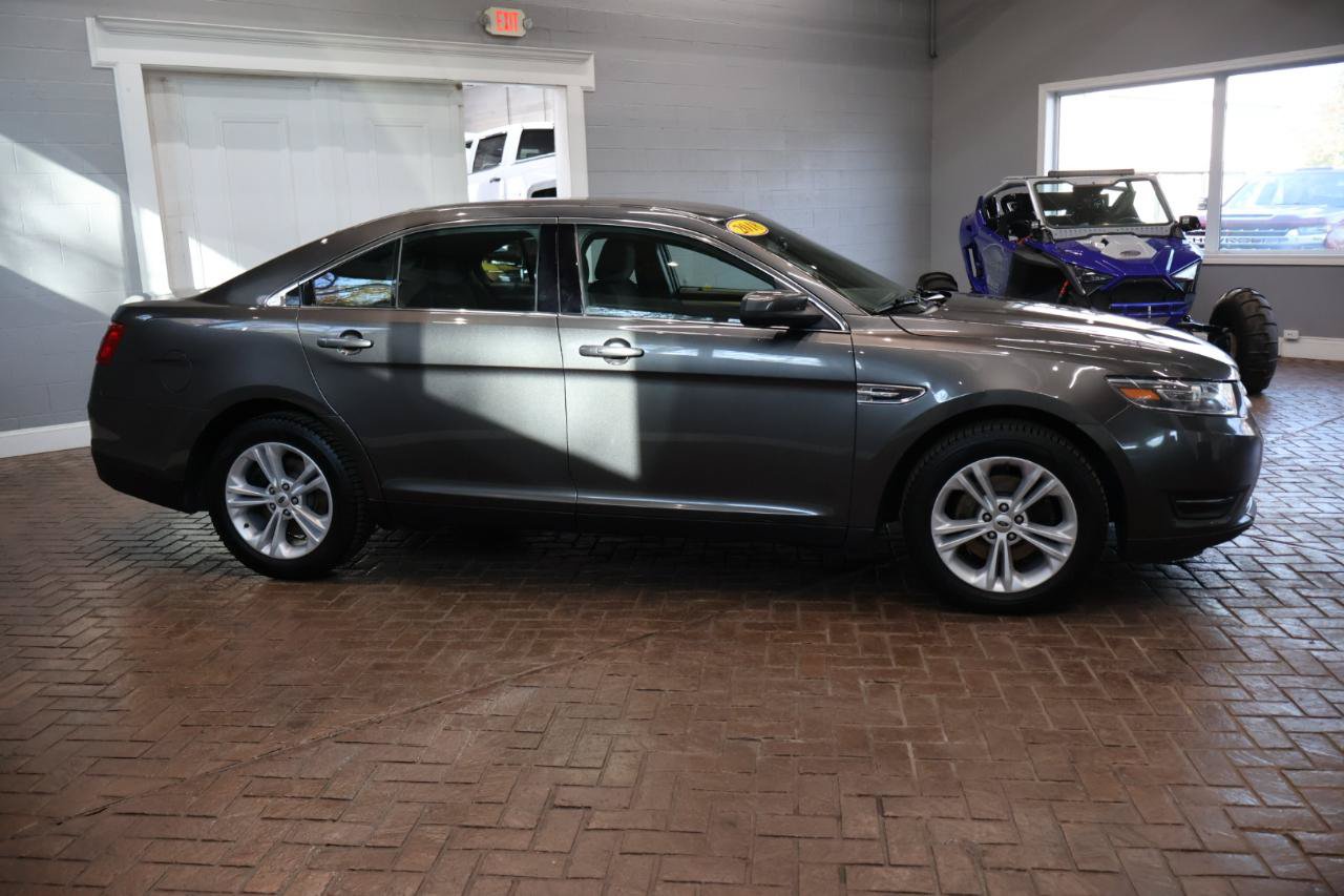 Used 2018 Ford Taurus SEL w/ Equipment Group 201A FWD image 7