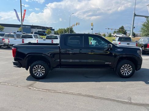 Certified 2023 GMC Sierra 1500 AT4 w/ Technology Package AWD/4WD image 7