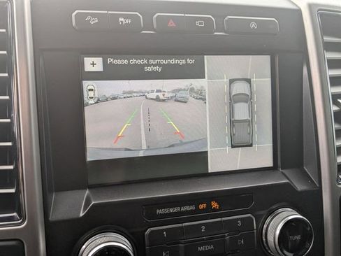 Certified 2018 Ford F150 Platinum w/ Equipment Group 701A Luxury image 17