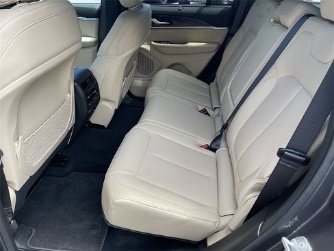 New 2025 Jeep Grand Cherokee Limited w/ Luxury Tech Group II image 23