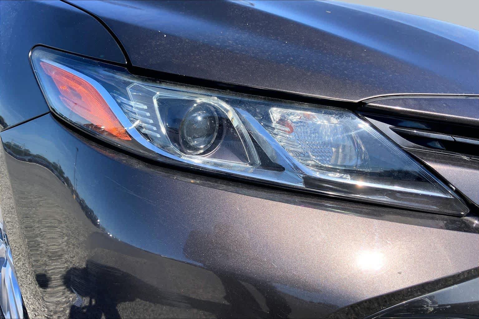 Used 2018 Toyota Camry LE FWD image 27