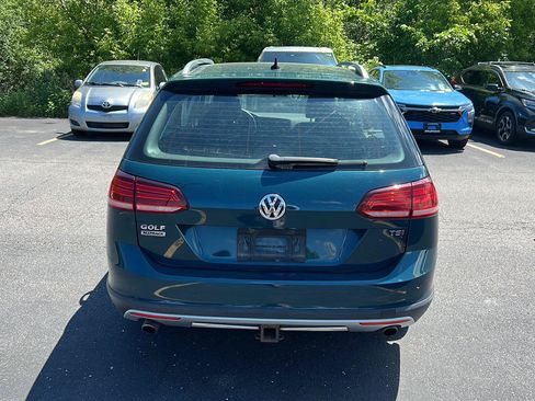 Used 2018 Volkswagen Golf Alltrack AWD/4WD image 3
