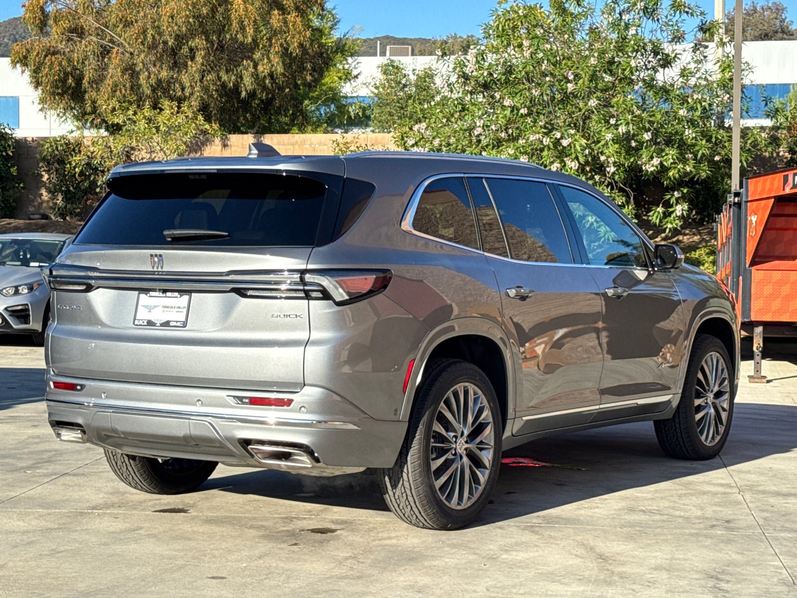 Used 2026 Buick Enclave Avenir w/ Super Cruise Package FWD image 16