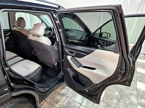 Used 2019 Subaru Forester Premium image 12