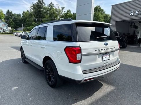 Used 2024 Ford Expedition XLT AWD/4WD image 8