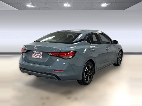 Used 2024 Nissan Sentra SV FWD image 9