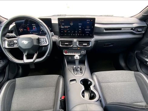 Used 2025 Ford Mustang Convertible RWD image 10