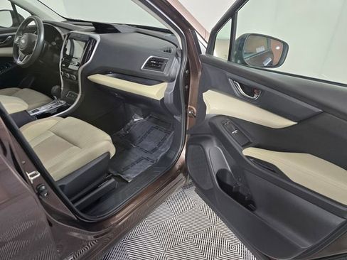 Used 2019 Subaru Ascent Premium image 12