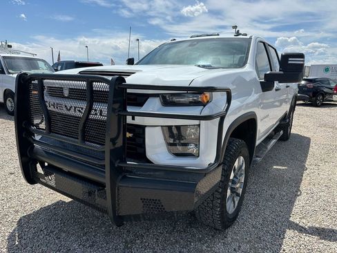 Used 2023 Chevrolet Silverado 2500 Custom w/ Custom Value Package AWD/4WD image 4
