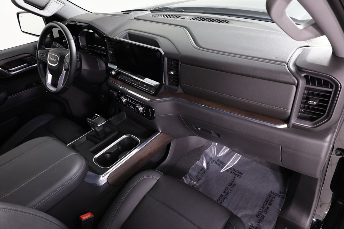 Used 2023 GMC Sierra 1500 SLT w/ SLT Premium Package AWD/4WD image 32