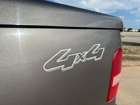 Used 2005 Ford F150 XLT AWD/4WD image 13
