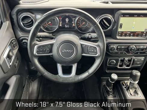 Used 2022 Jeep Wrangler Unlimited Sahara AWD/4WD image 17