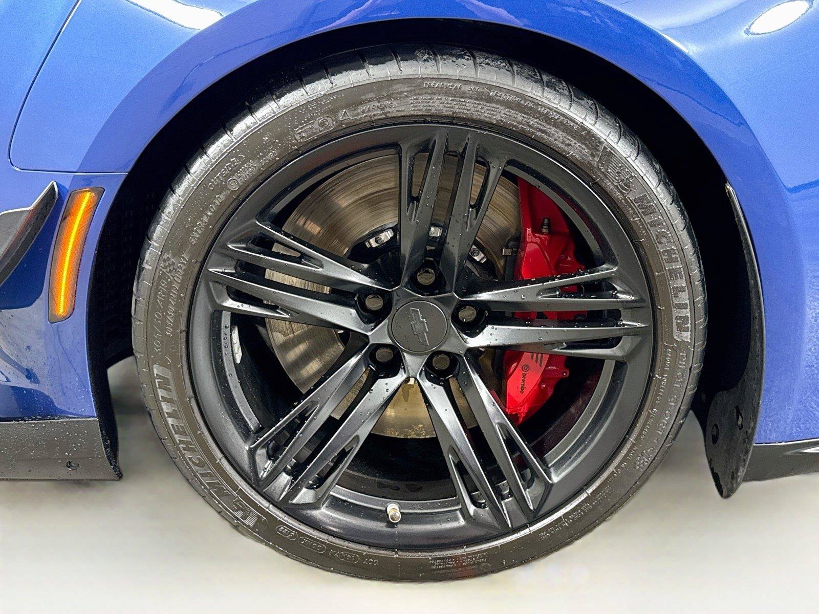 Used 2022 Chevrolet Camaro ZL1 RWD image 33