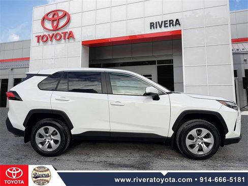 Used 2023 Toyota RAV4 LE image 4