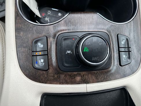 Used 2023 GMC Acadia Denali AWD/4WD image 23