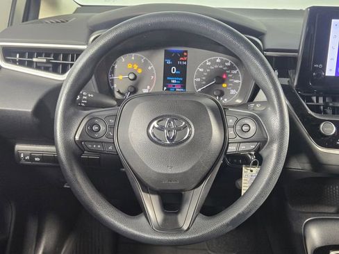 Used 2023 Toyota Corolla LE image 21