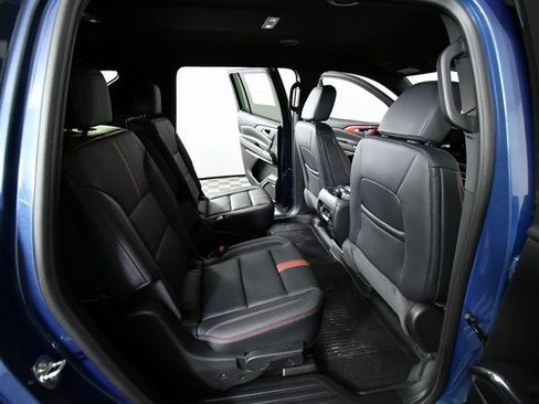 New 2026 Chevrolet Traverse RS image 23