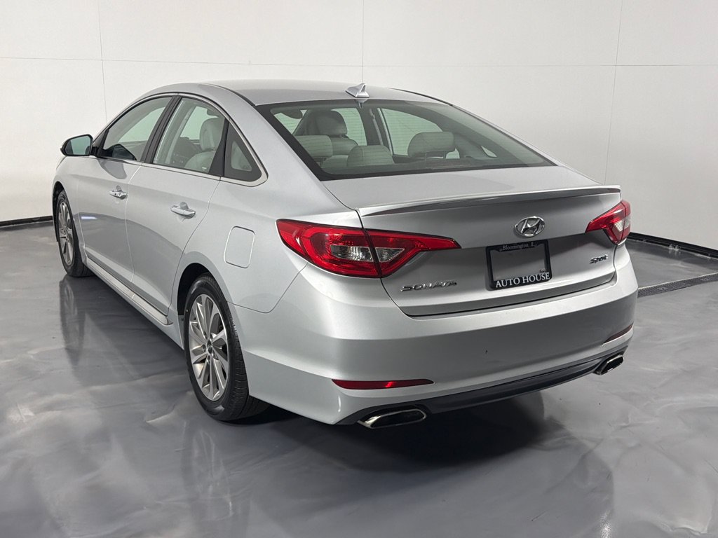 Used 2015 Hyundai Sonata Sport w/ Option Group 03 FWD image 7
