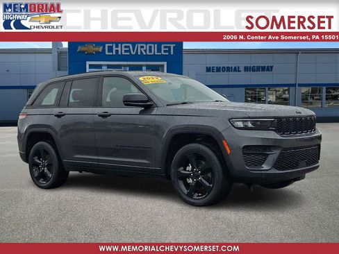 Used 2022 Jeep Grand Cherokee Altitude image 1