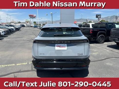 Used 2024 Nissan Ariya AWD image 10