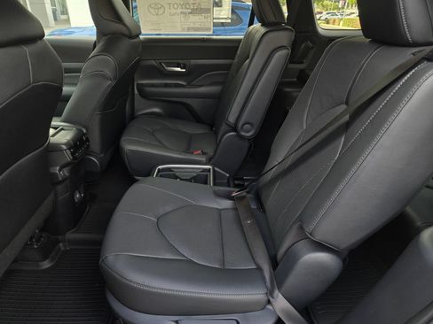 Certified 2026 Toyota Grand Highlander AWD Hybrid image 11
