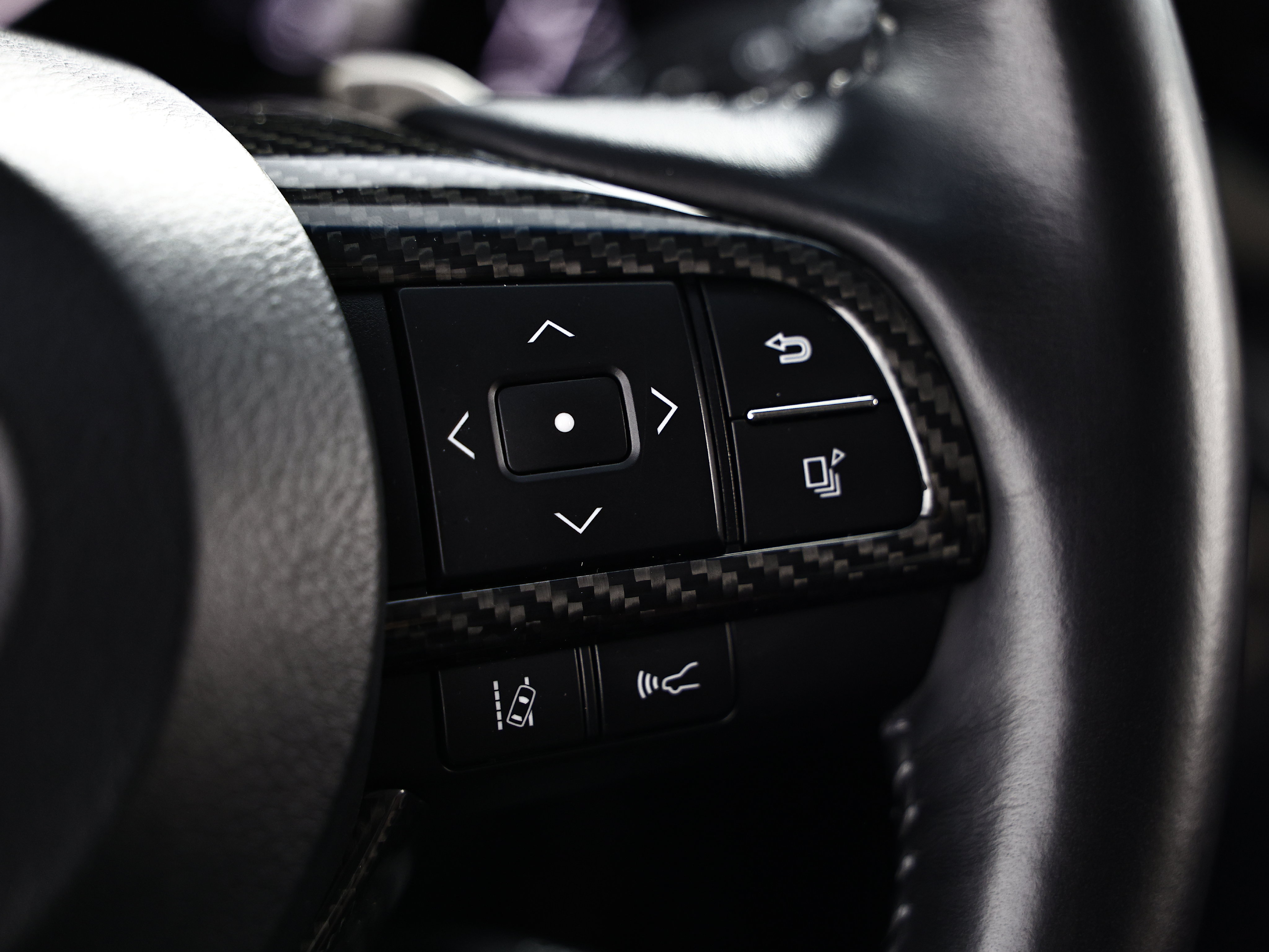 Used 2019 Lexus LX 570 4WD w/ Luxury Package image 41