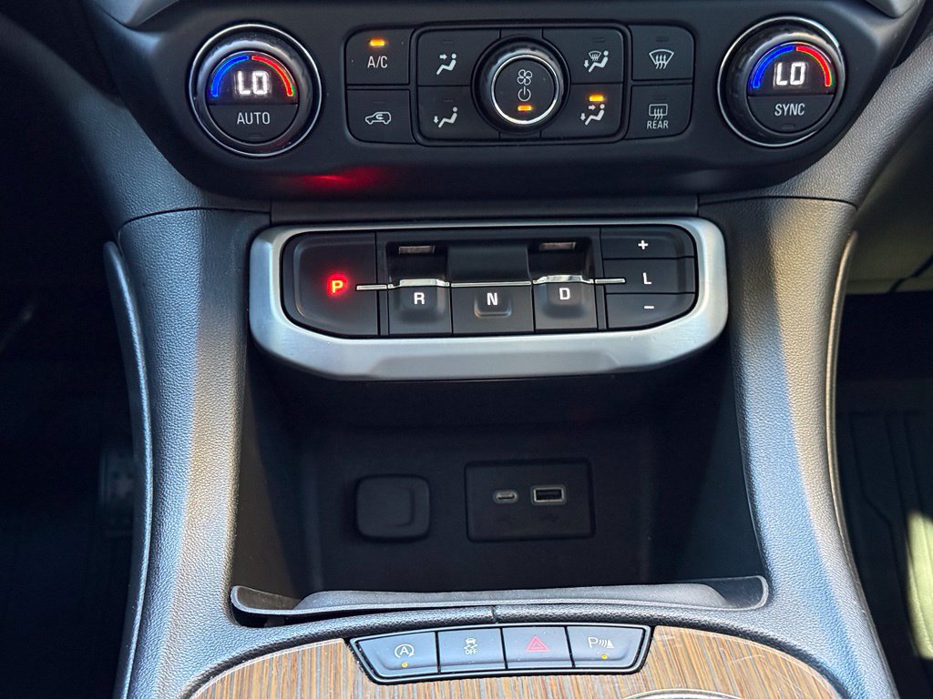 Used 2020 GMC Acadia SLE w/ LPO, Floor Liner Package FWD image 21