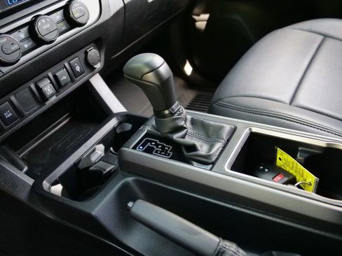 Used 2022 Toyota Tacoma TRD Sport image 13