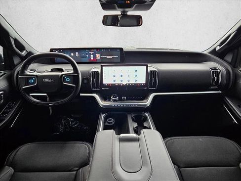 New 2025 Ford Expedition Platinum w/ Stealth Appearance Package image 14