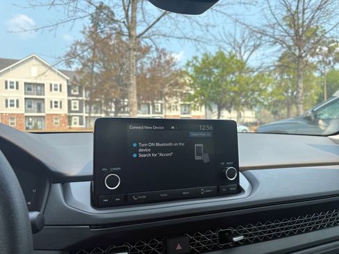 Used 2025 Honda Accord SE image 18