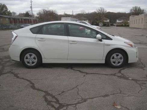 Used 2010 Toyota Prius Two image 4